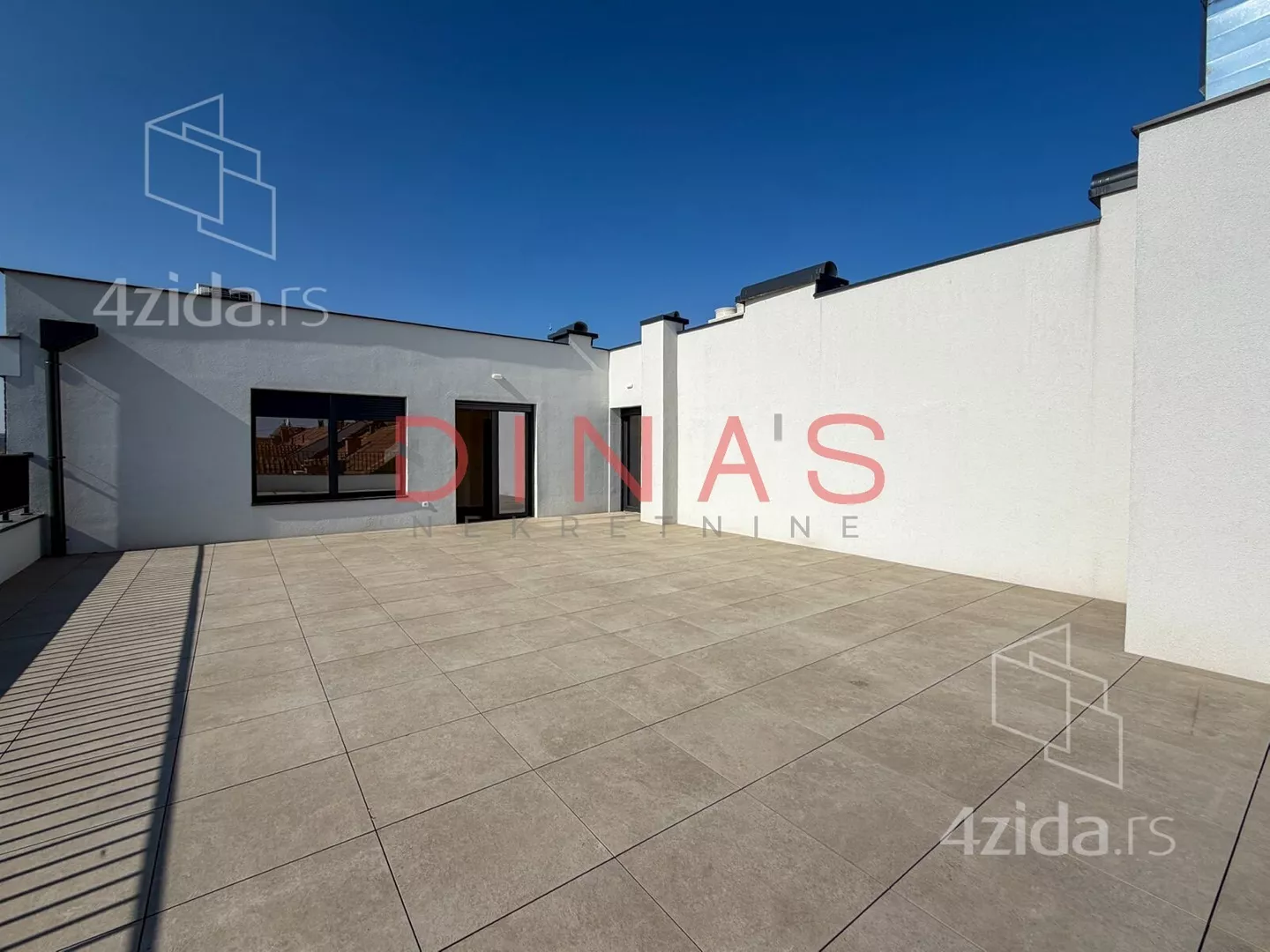 Četvorosoban stan | 4zida