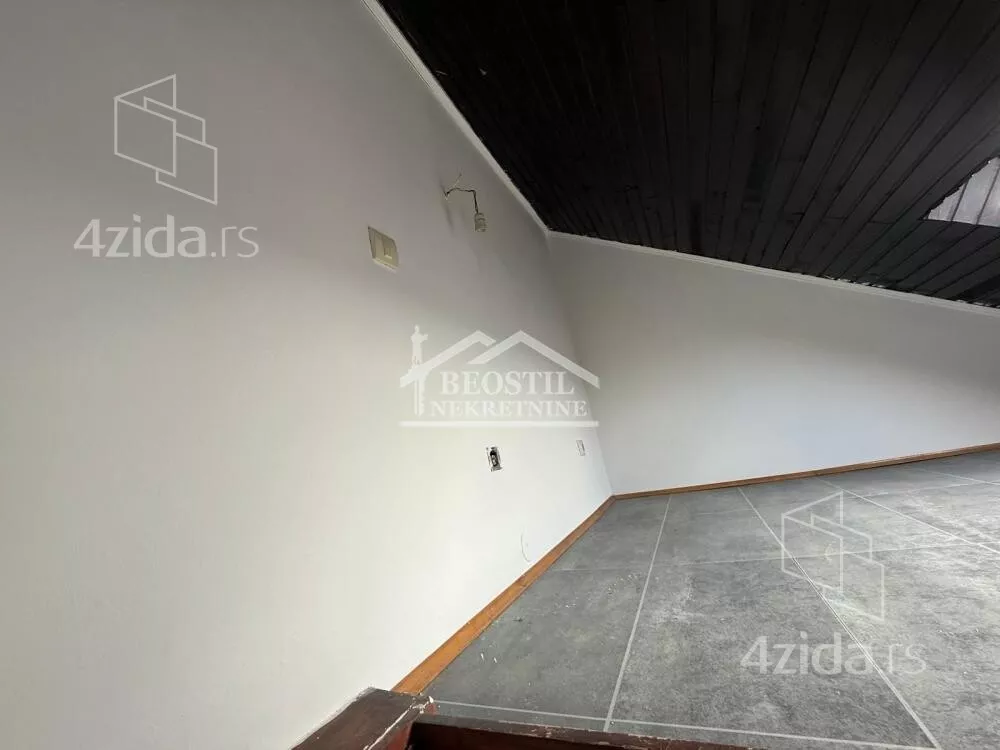 Lokal | 4zida