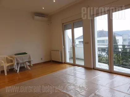 DEDINJE BELI DVOR | 4zida.rs