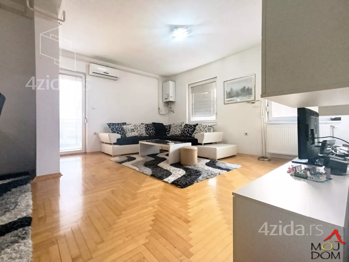 Dvoiposoban stan | 4zida