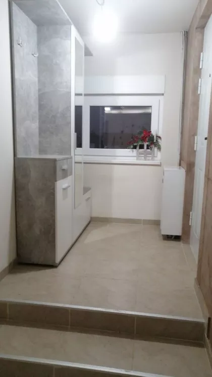 Petra Anagnostija | 4zida.rs
