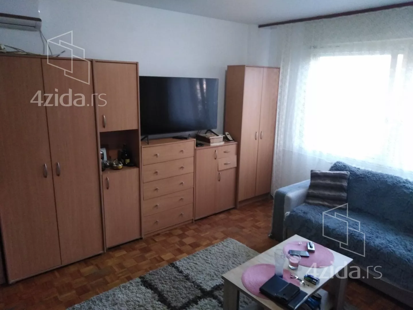 Troiposoban stan | 4zida