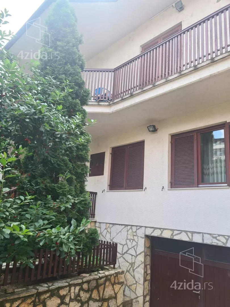 3-etažna kuća | 4zida