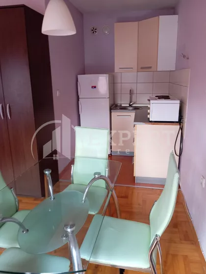 Milana Rakića | 4zida.rs