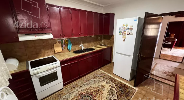 3-etažna kuća | 4zida