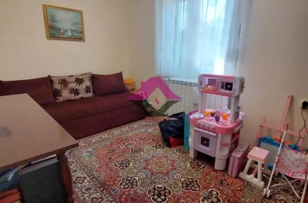 Petoiposoban stan | 4zida