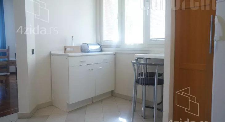 Četvoroiposoban stan | 4zida