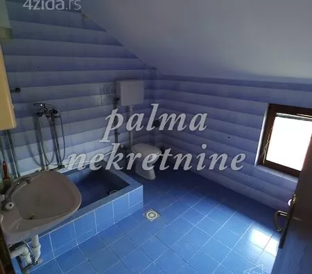 Poslovna zgrada | 4zida