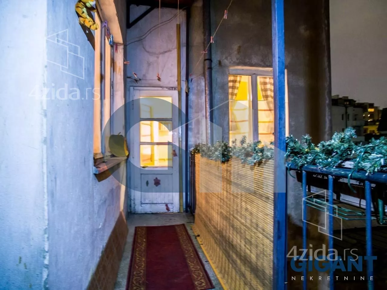 Troiposoban stan | 4zida