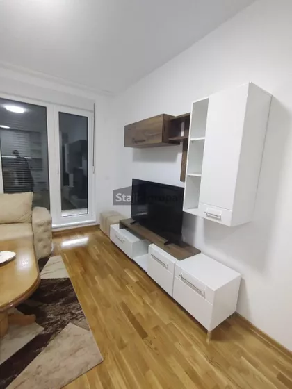 Oslobođenja | 4zida.rs