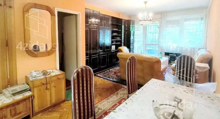 Petosoban stan | 4zida