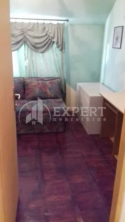 Cara Uroša | 4zida.rs