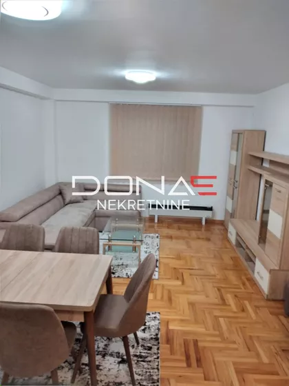 Apelovac | 4zida.rs