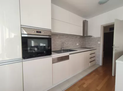 Petra Drapšina | 4zida.rs