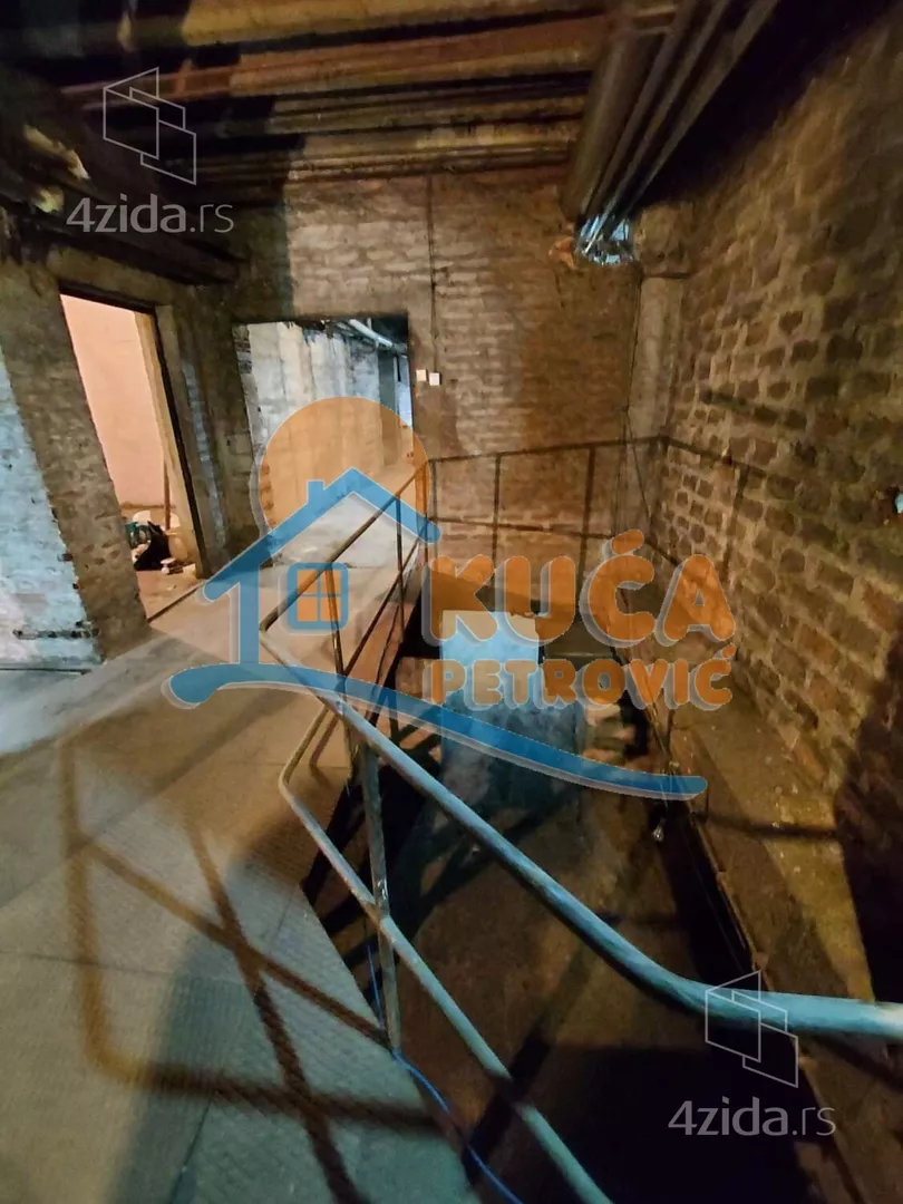 Lokal | 4zida