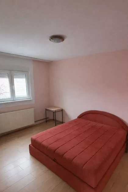 Luja Pastera 9A | 4zida.rs