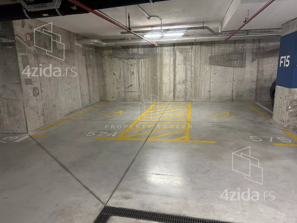 Garaža | 4zida