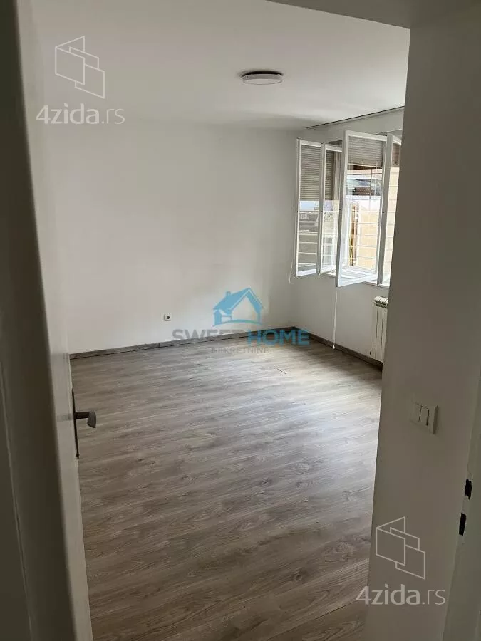 Četvoroiposoban stan | 4zida