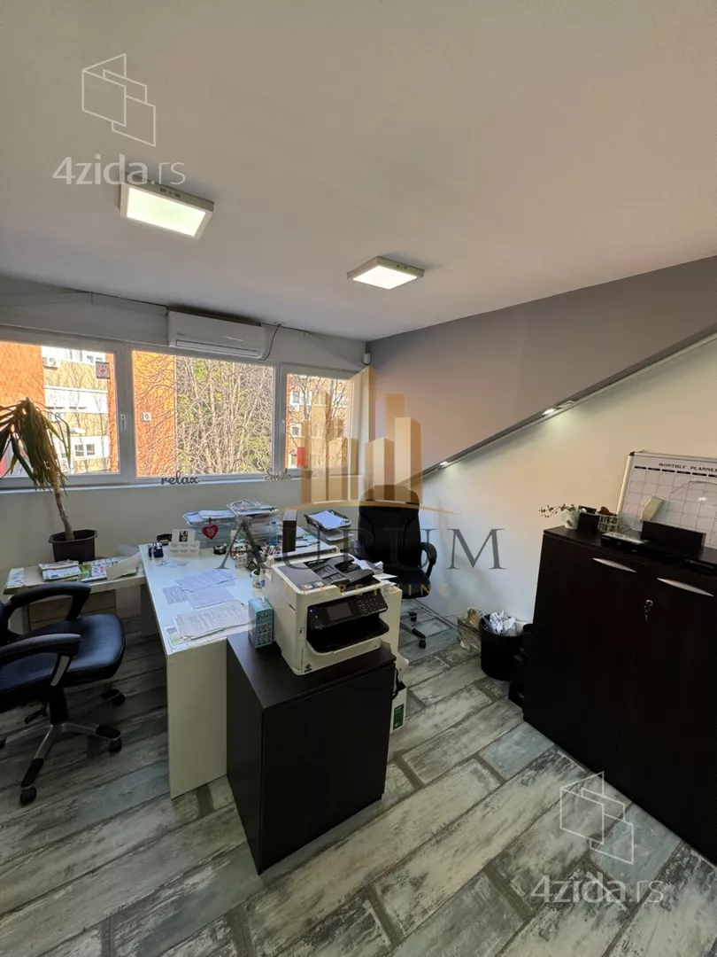 Poslovni prostor | 4zida