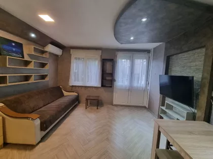 Nade Dimić | 4zida.rs