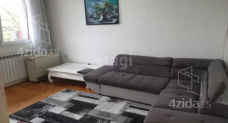 Šestosoban stan | 4zida