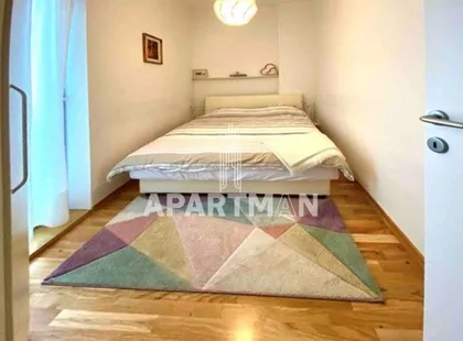 Studentski trg | 4zida.rs