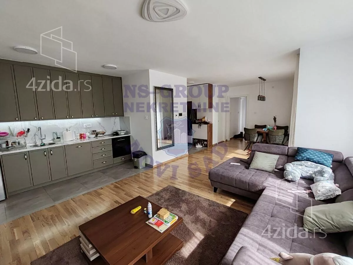 Petosoban stan | 4zida