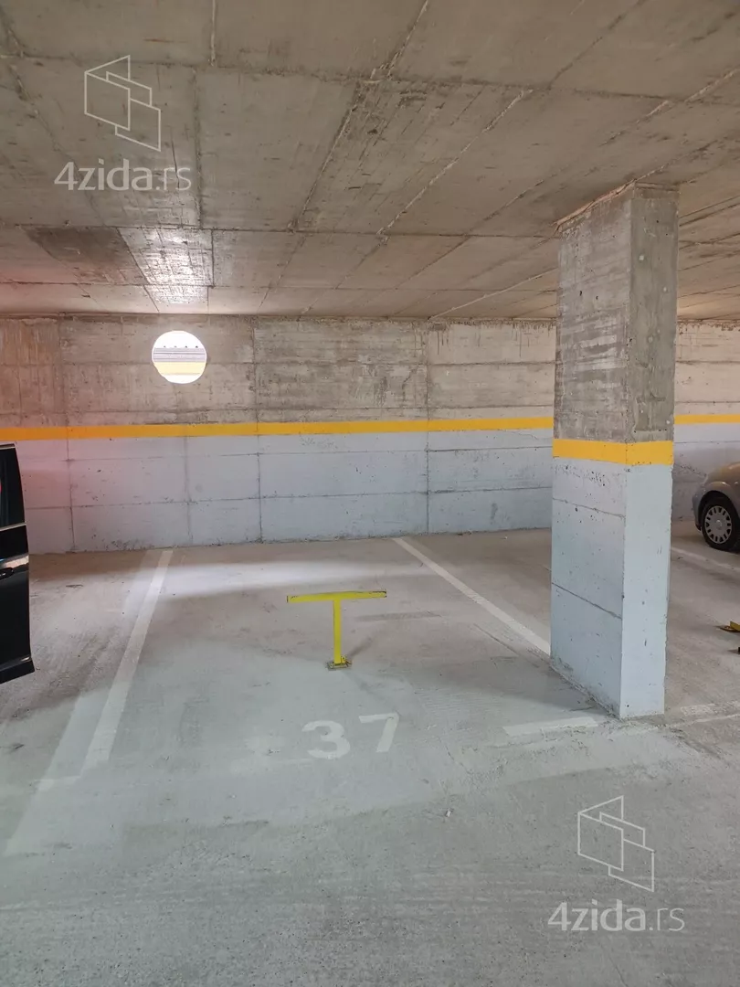 Parking | 4zida