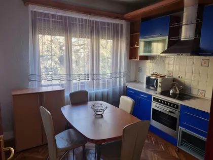 Puškinov Trg 5 | 4zida.rs
