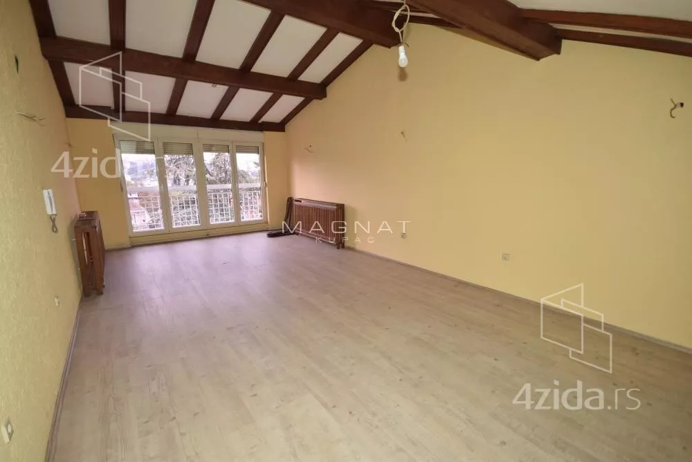 4-etažna kuća | 4zida