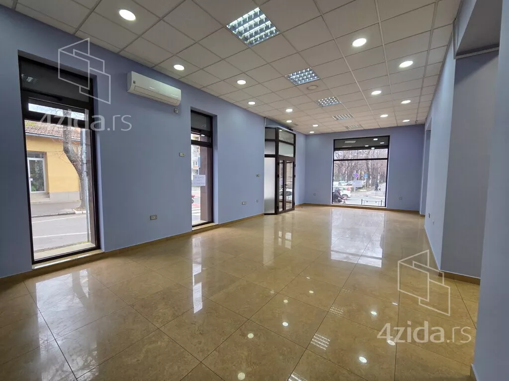 Poslovni prostor | 4zida