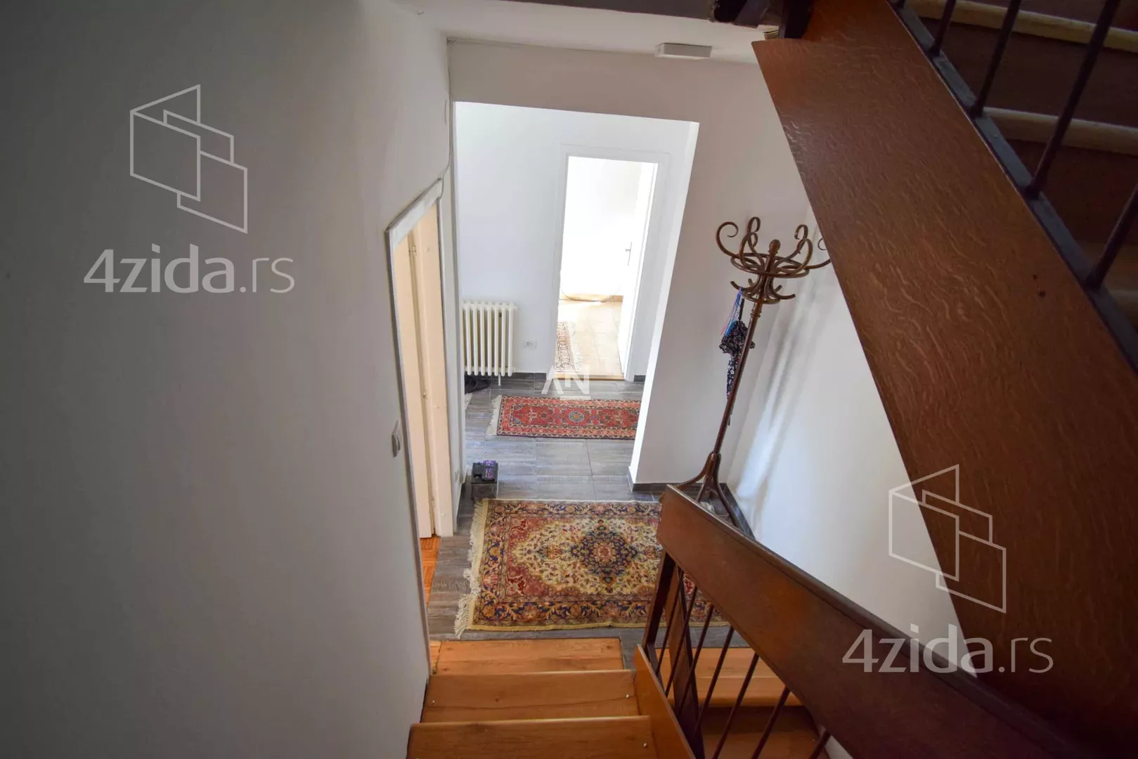 5-etažna kuća | 4zida