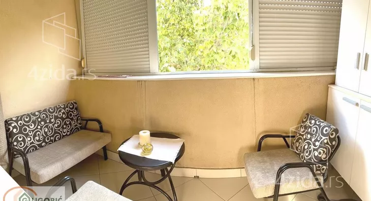 Petosoban stan | 4zida