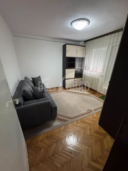 Pere Velimirovića | 4zida.rs