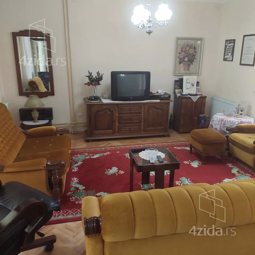 3-etažna kuća | 4zida