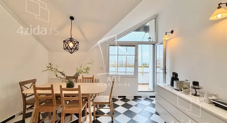 Troiposoban stan | 4zida