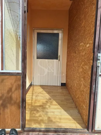 Okolne lokacije | 4zida.rs