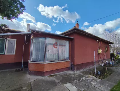 Mali Radanovac | 4zida.rs