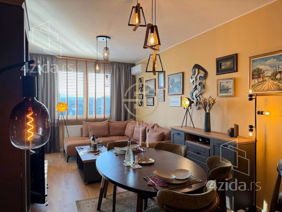 Dvoiposoban stan | 4zida