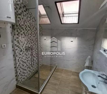 5-etažna kuća | 4zida