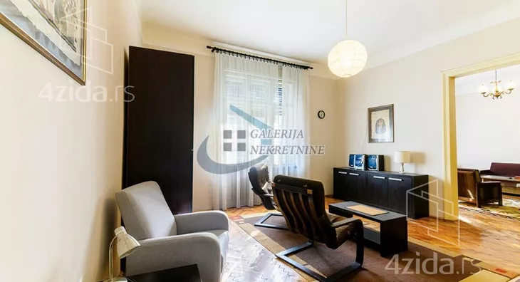 Četvoroiposoban stan | 4zida