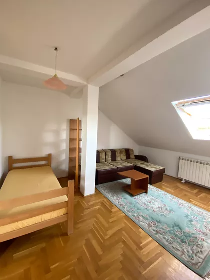 Braće Poljakovića 23 | 4zida.rs