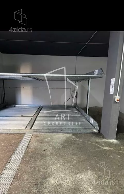 Garaža | 4zida