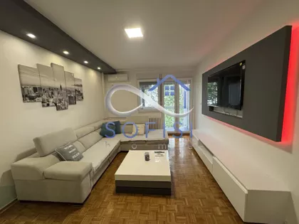 Bulevar Cara Lazara | 4zida.rs