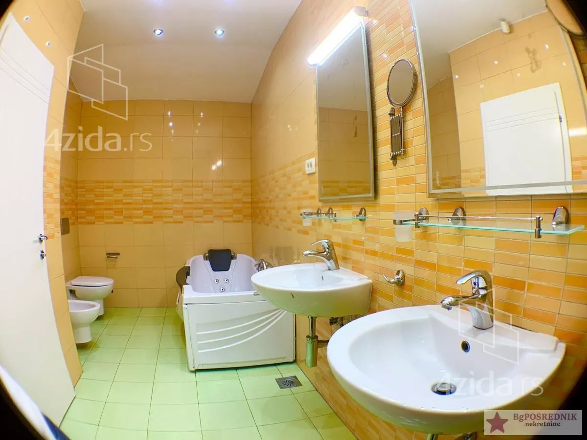 Petosoban stan | 4zida