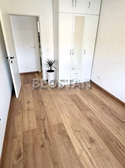 Cara Dusana | 4zida.rs