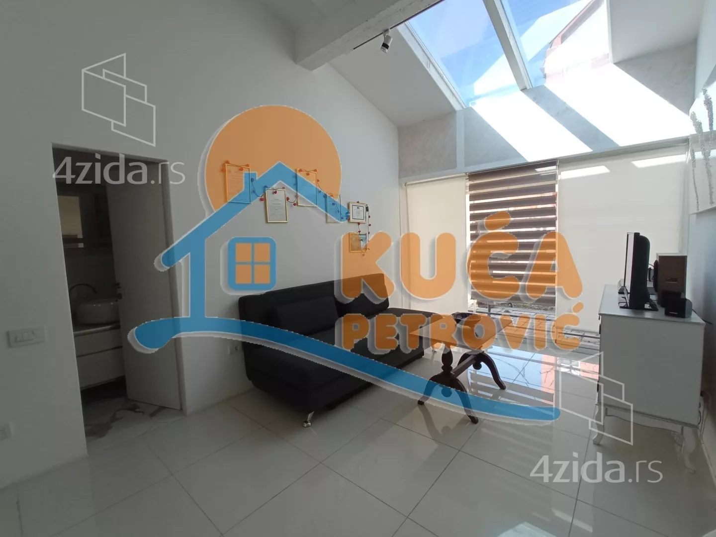 Lokal | 4zida