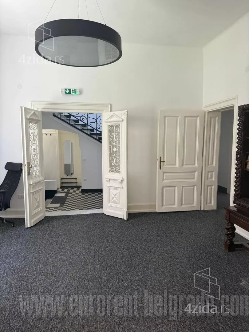 Četvoroiposoban stan | 4zida