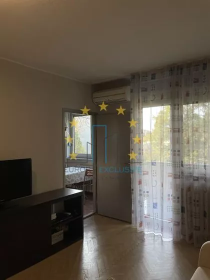 Ustanička | 4zida.rs