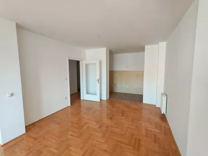 Bulevar Zona 3 | 4zida.rs